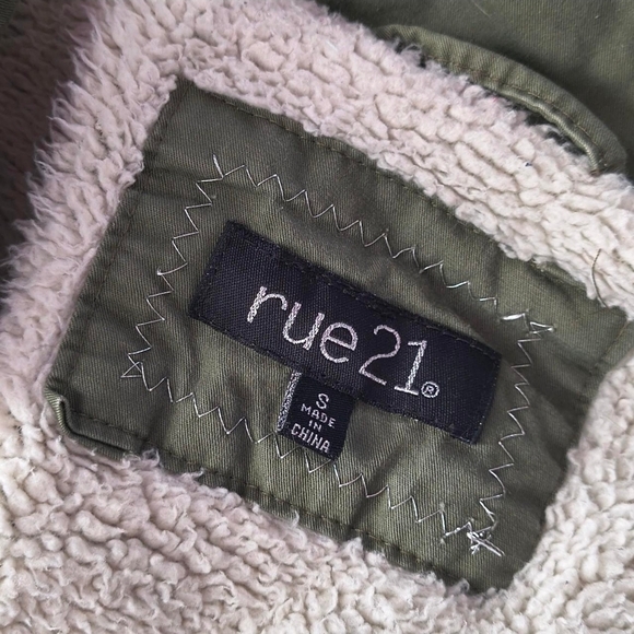 Rue21 Olive Bomber Jacket with Faux Fur Trim - Picture 4 of 4